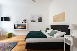 1 bedroom, desk, iron/ironing board, free WiFi - Prague Center Apartment with Fireplace by EasyBNB Premium (Prague)