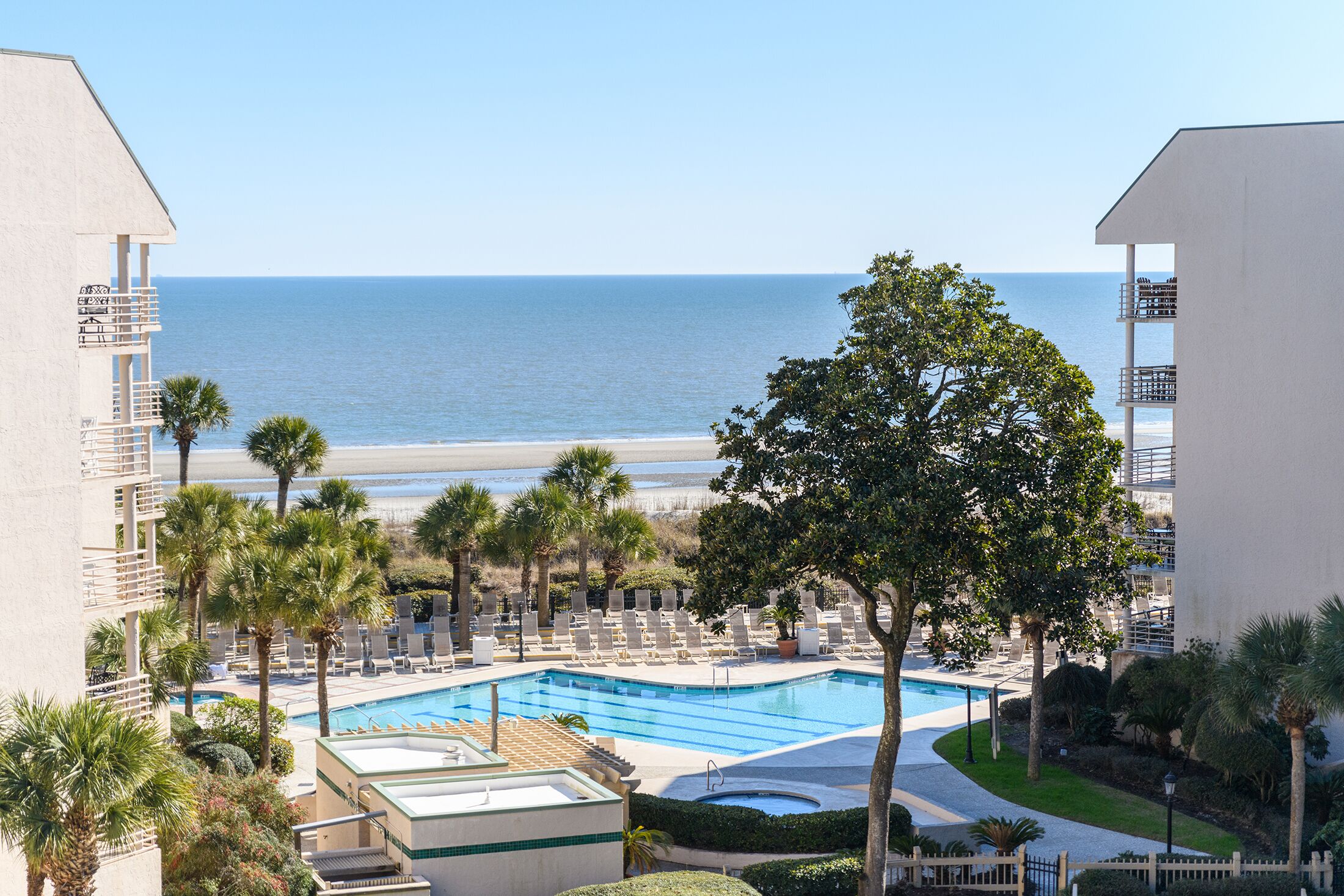WHAT A VIEW!!....BREATHTAKING VIEWS FROM THIS 5TH FLOOR VILLAMARE PENTHOUSE!