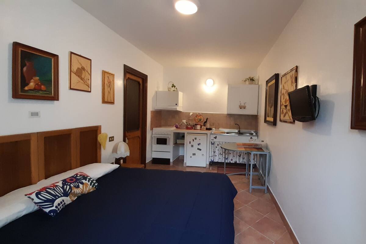 Down duvets, iron/ironing board, free WiFi