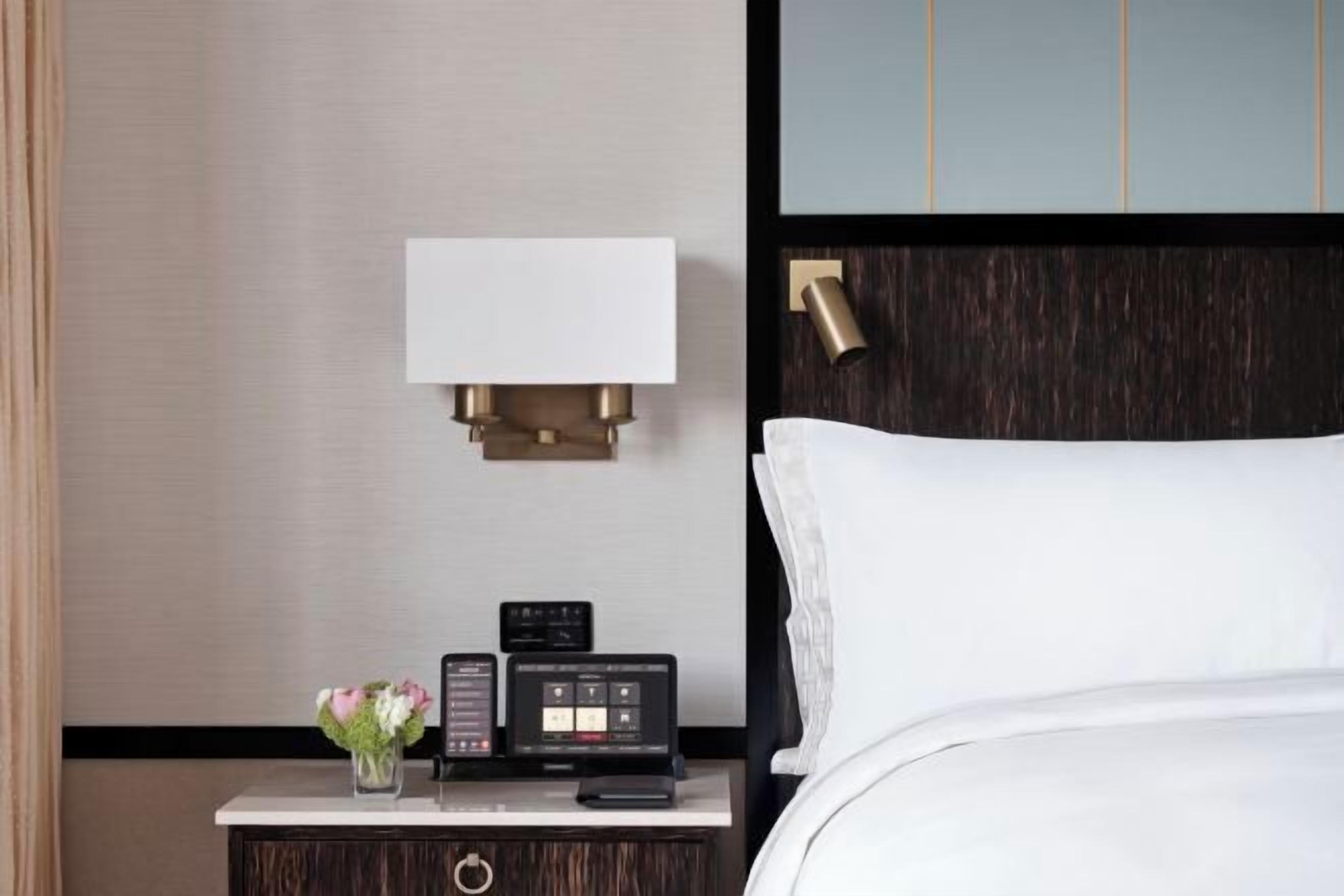 Egyptian cotton sheets, premium bedding, down comforters, minibar