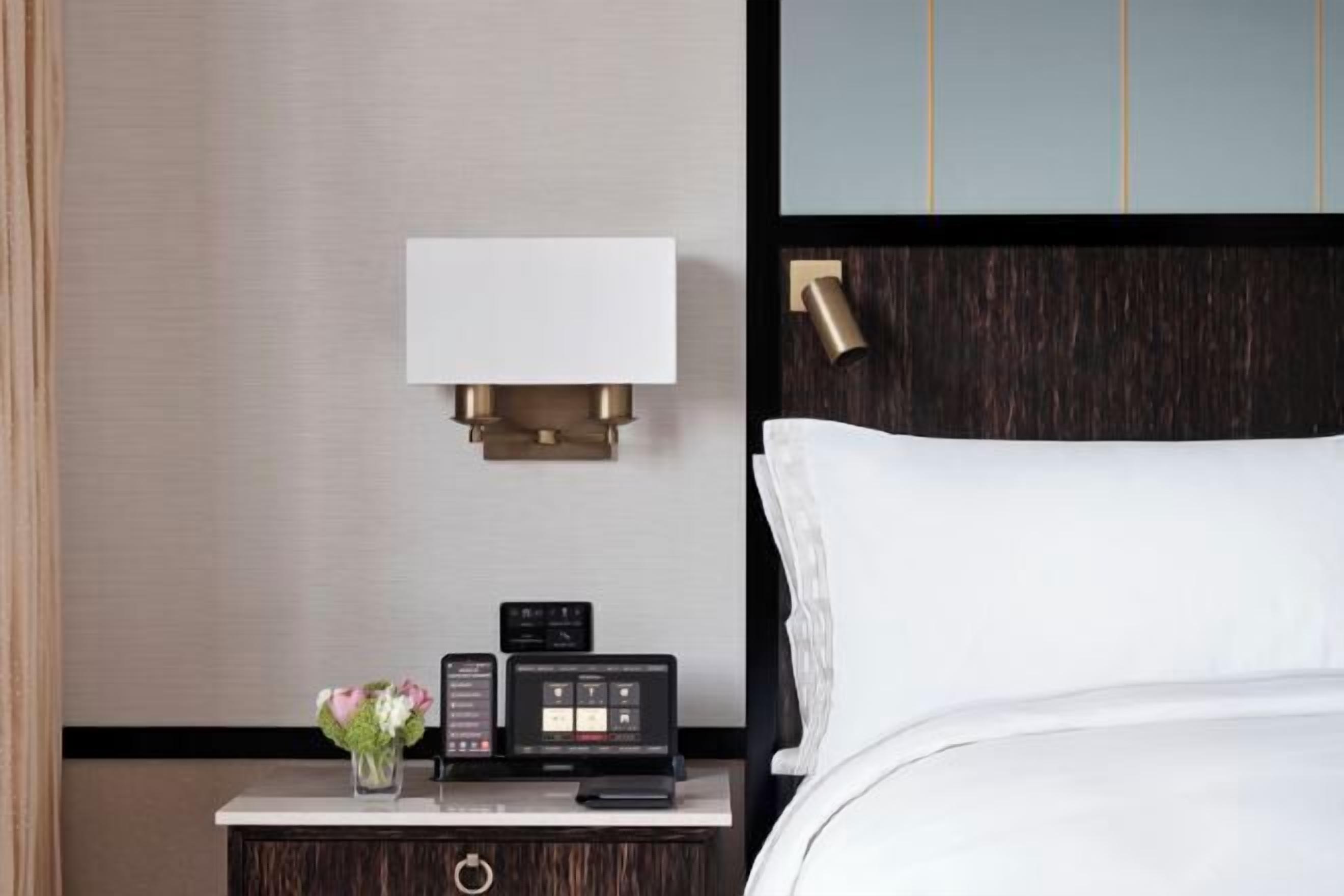 Egyptian cotton sheets, premium bedding, down comforters, minibar