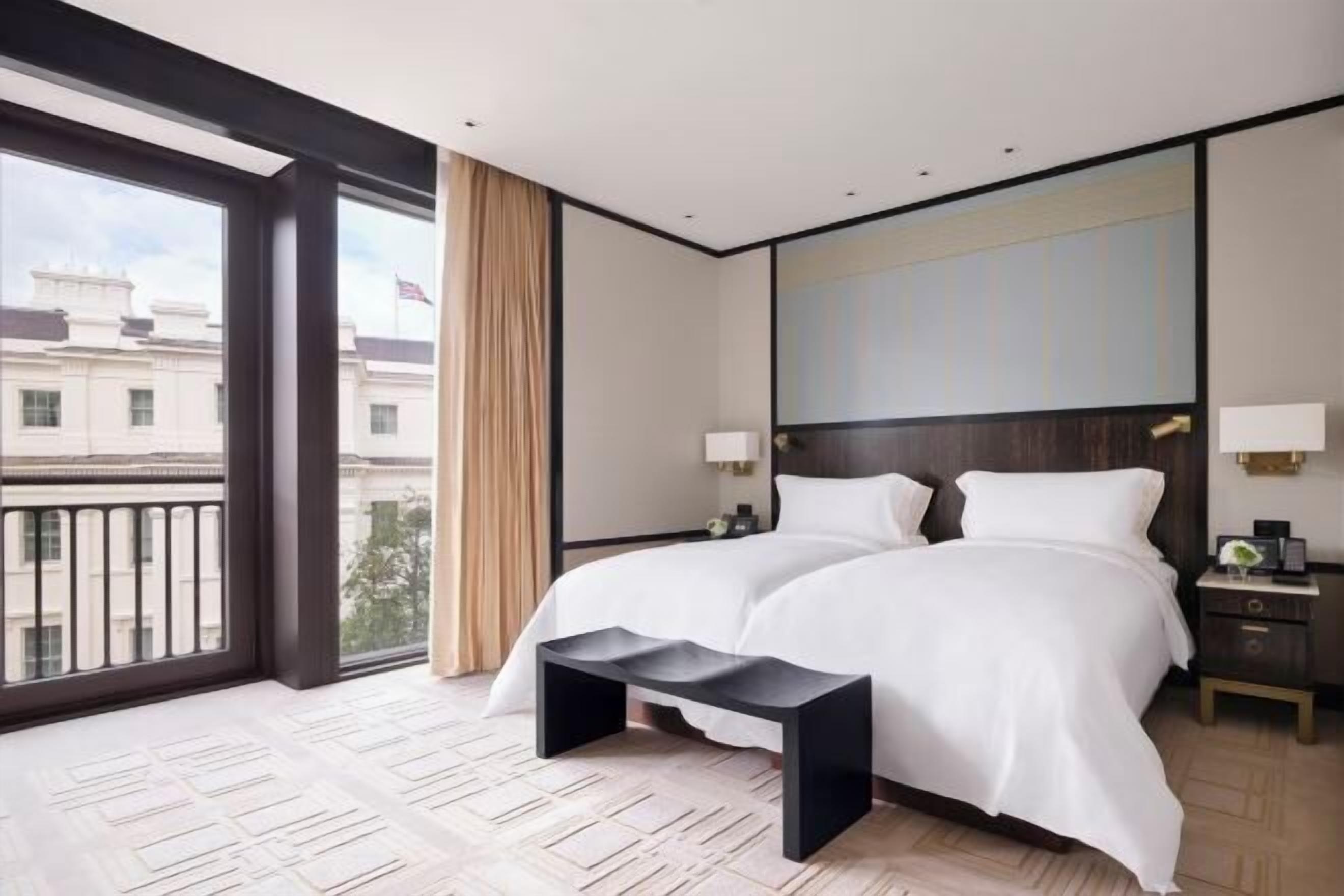 Egyptian cotton sheets, premium bedding, down comforters, minibar