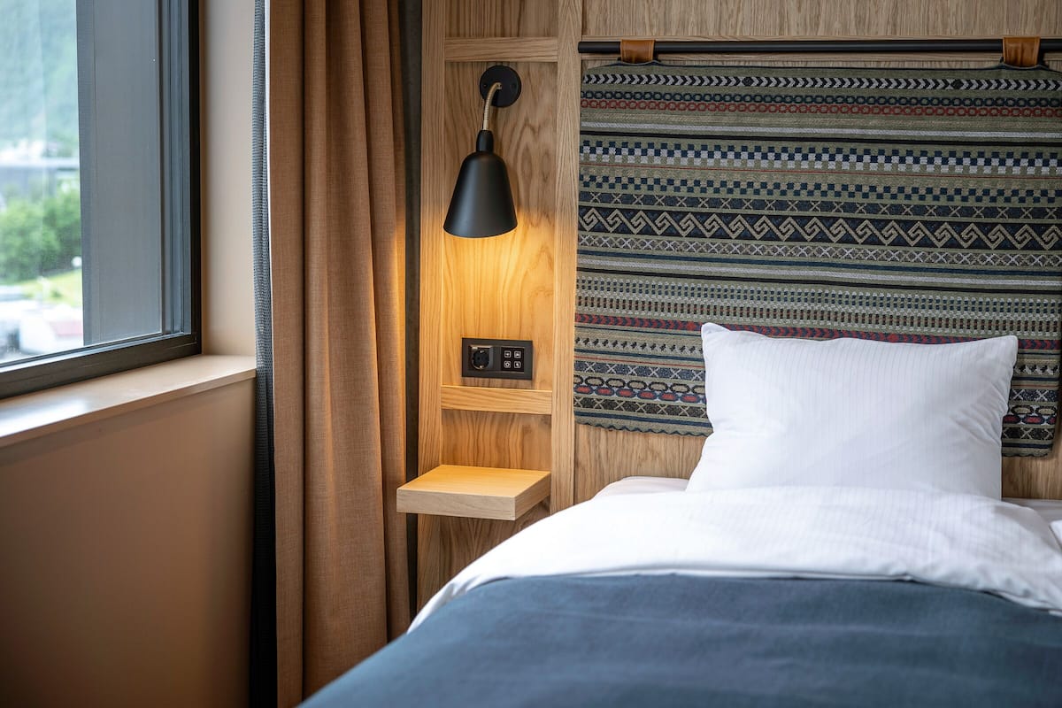 Ropa de cama de alta calidad, cubrecamas y colchones con pillow-top