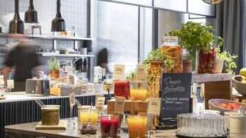 Petit déjeuner buffet compris tous les jours