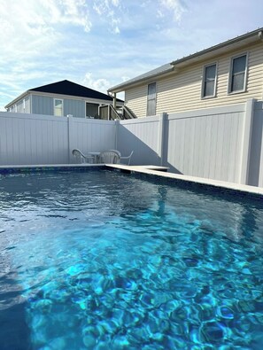 Piscine extérieure, piscine chauffée