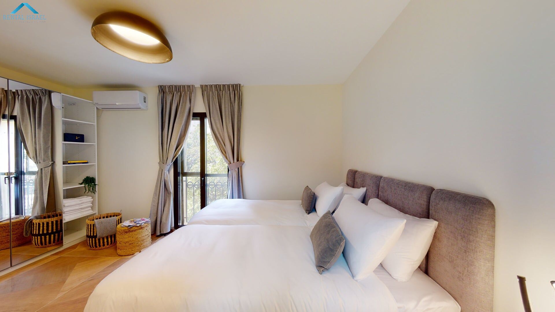 3 bedrooms, in-room safe, desk, iron/ironing board