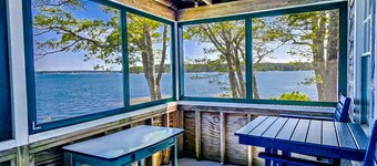 Charming 2-bedroom waterfront home in Wiscasset, ideal for family getaways.