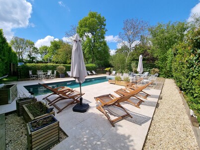 Gite Villa 206m2 4* 5CH 15P Heated swimming pool.4800m2 park Sancerre vineyards