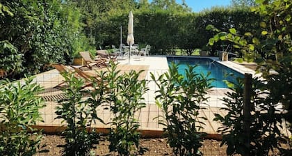 Gite Villa 206m2 4* 5CH 15P Heated swimming pool.4800m2 park Sancerre vineyards
