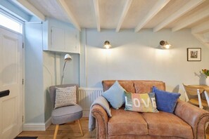 TV, peis og kontorer