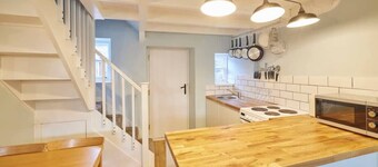 Host & Stay | Honey Cottage