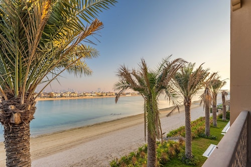 Maison Privee - Exclusive Villa w/ Private Pool, Garden & Beach