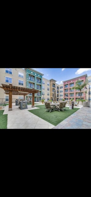 屋外ダイニングエリア