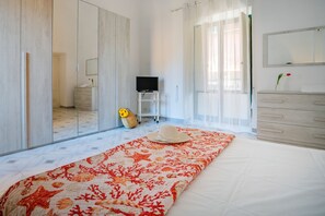 1 Schlafzimmer, Schreibtisch, Bügeleisen/Bügelbrett, kostenloses WLAN