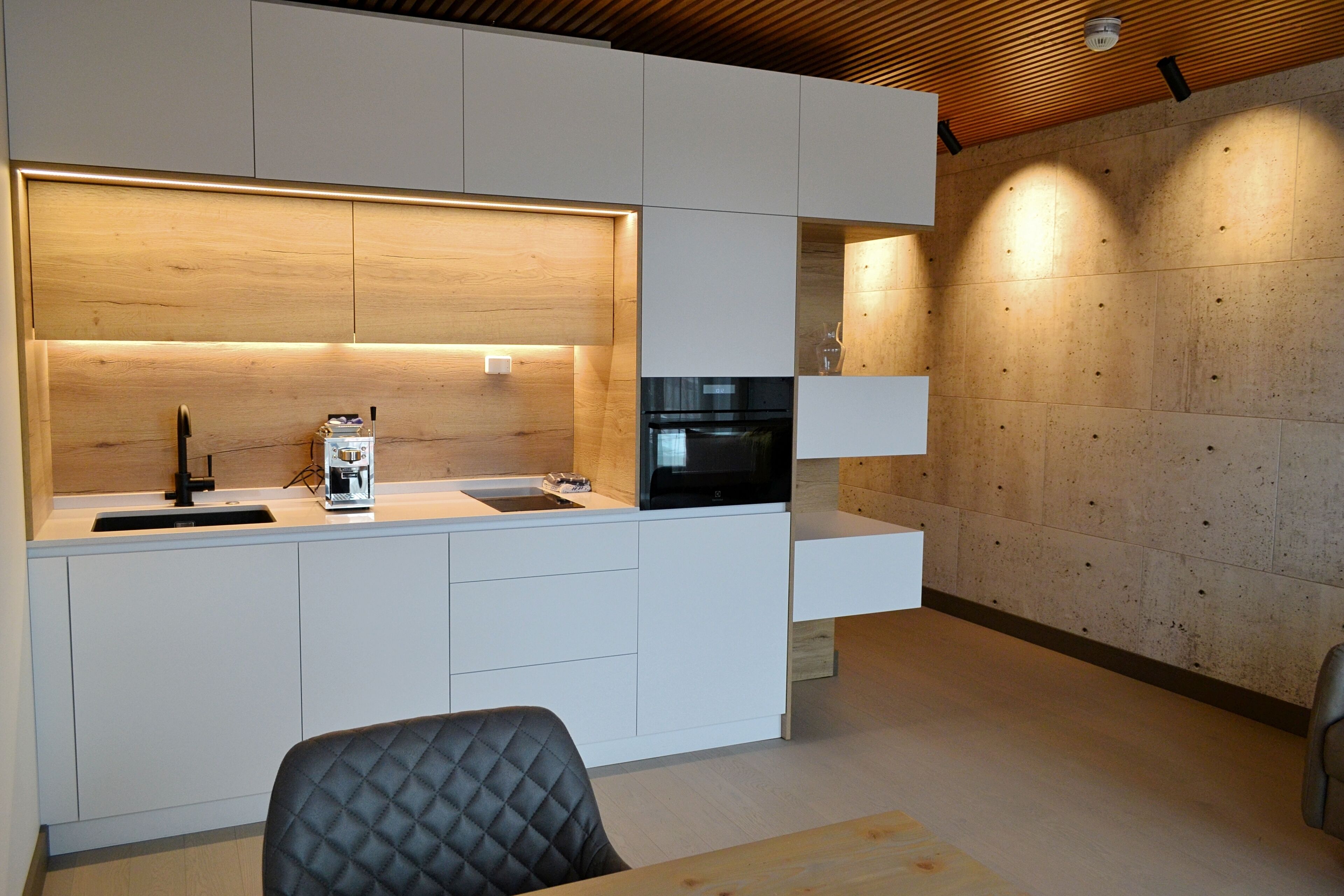 Espresso maker, fridge
