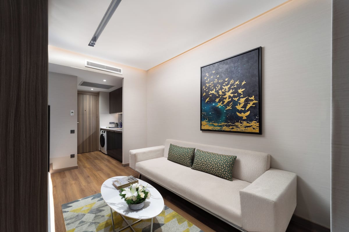 Royal Studio Suite | Premium bedding, in-room safe, soundproofing, iron/ironing board