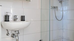 Chuveiro, secador de cabelo