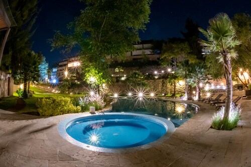 Valle de Bravo- Casa Luka Home Resort with pool, Casa Luka- Valle de Bravo. Ideal para descansar en