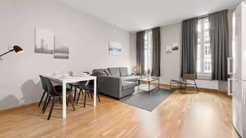 Basic Triple Room | Living area