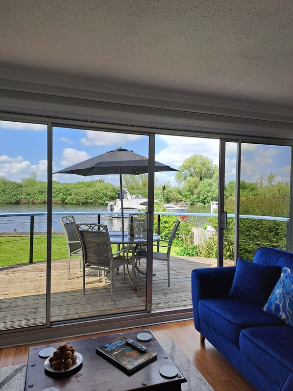 تلفزيون ذكي