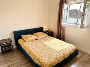2 Schlafzimmer, Bügeleisen/Bügelbrett, Reisekinderbett, WLAN