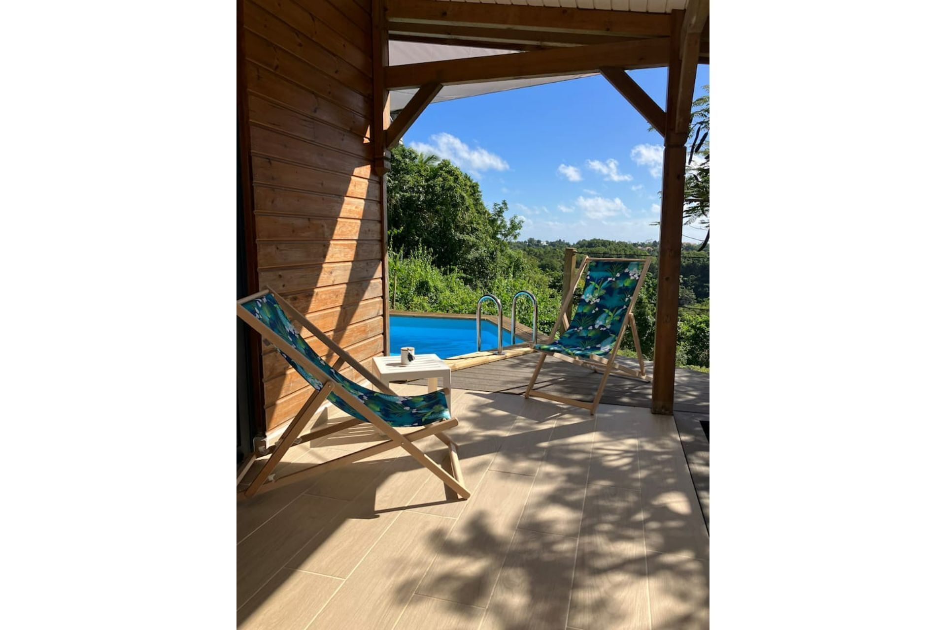 حمّام سباحة خارجي