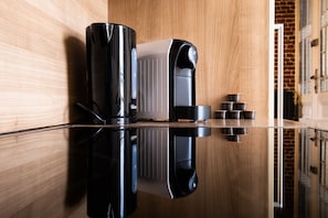 Kaffee und/oder Kaffeemaschine