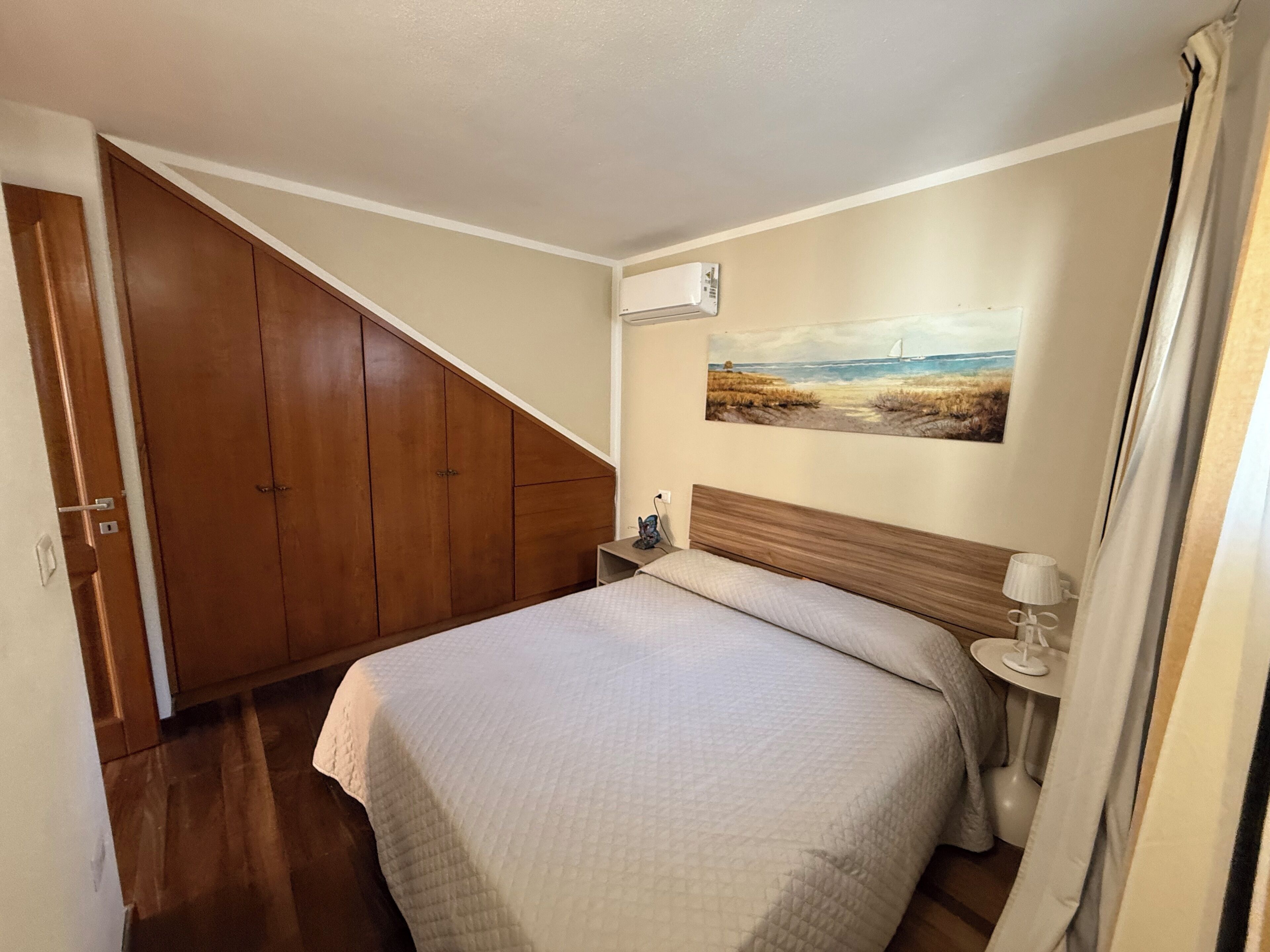 1 bedroom, in-room safe, desk, iron/ironing board