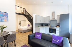 Gallery Apartment | Iron/ironing board, WiFi (free)