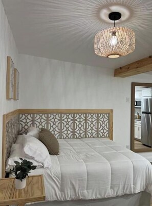 1 bedroom, iron/ironing board, free WiFi, bed sheets - Beautiful Studio Apartment (Spring Hill)
