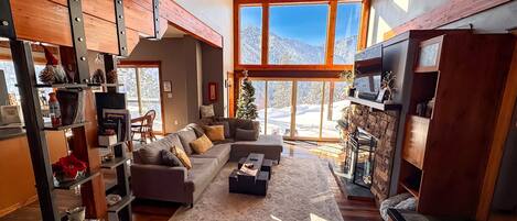 Smart-TV, peis og bordtennis