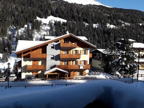 Exterior - Apartment 'Casa Michela Trilocale 7' with Mountain View, Shared Terrace and Wi-Fi (Valfurva)