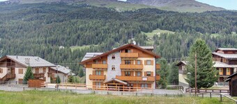 Apartment 'Casa Michela Bilocale 2' with Mountain View, Shared Terrace and Wi-Fi