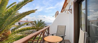 Vacation Apartment 'Amarilla Bay' with Sea View, Shared Pool and Wi-Fi