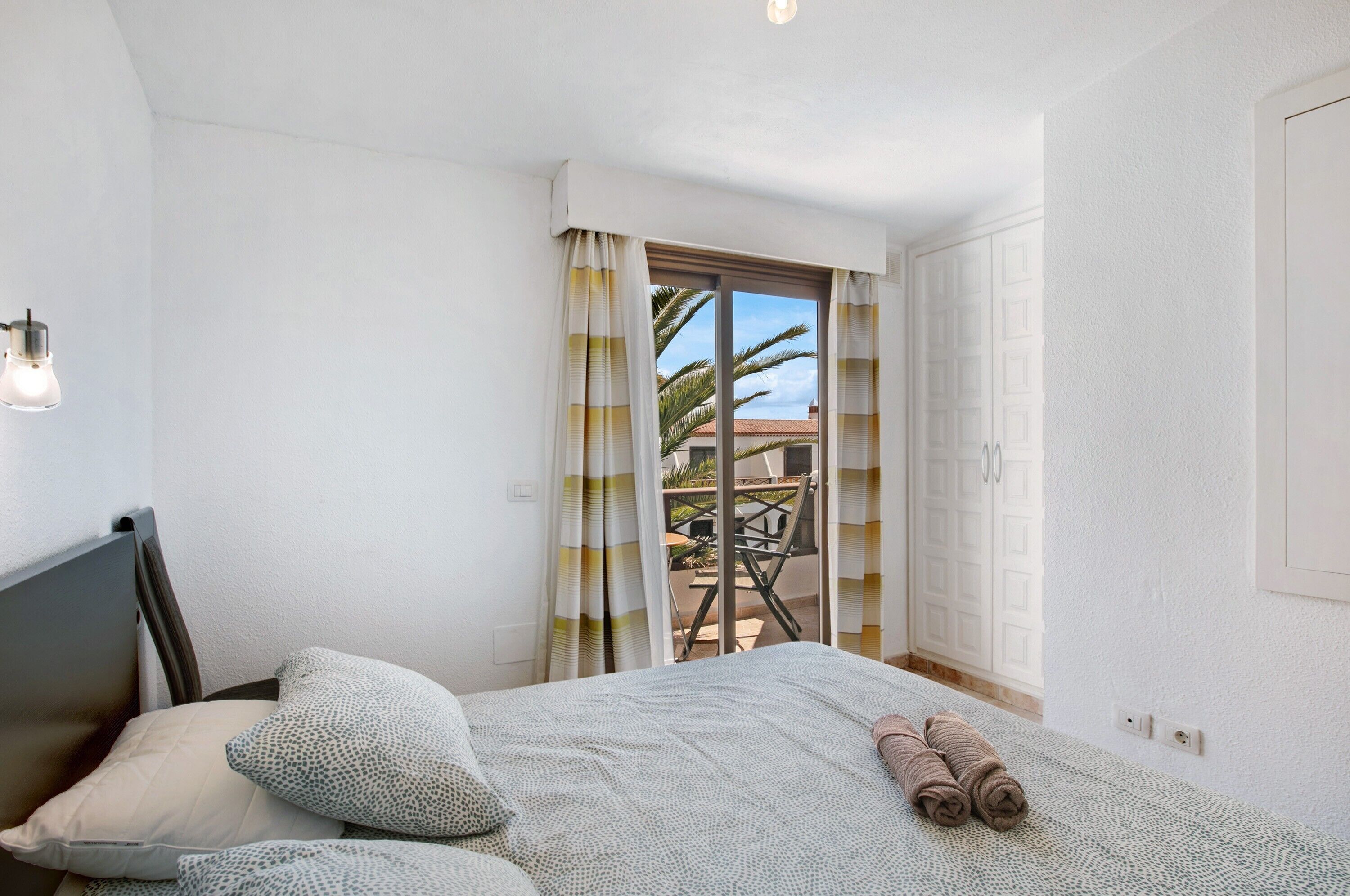 2 habitaciones, tabla de planchar con plancha y wifi gratis 