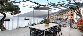 Apartment "Casa Glicine" with Lake View, Private Terrace & Wi-Fi
