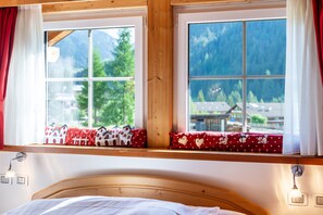 3 habitaciones, tabla de planchar con plancha y wifi gratis 