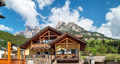 Apartment 'Davide ' with Mountain View, Private Garden and Wi-Fi