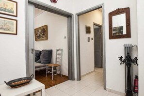 Interior - Gorgeous 2 bedrooms apt at Exarcheia (Athens)