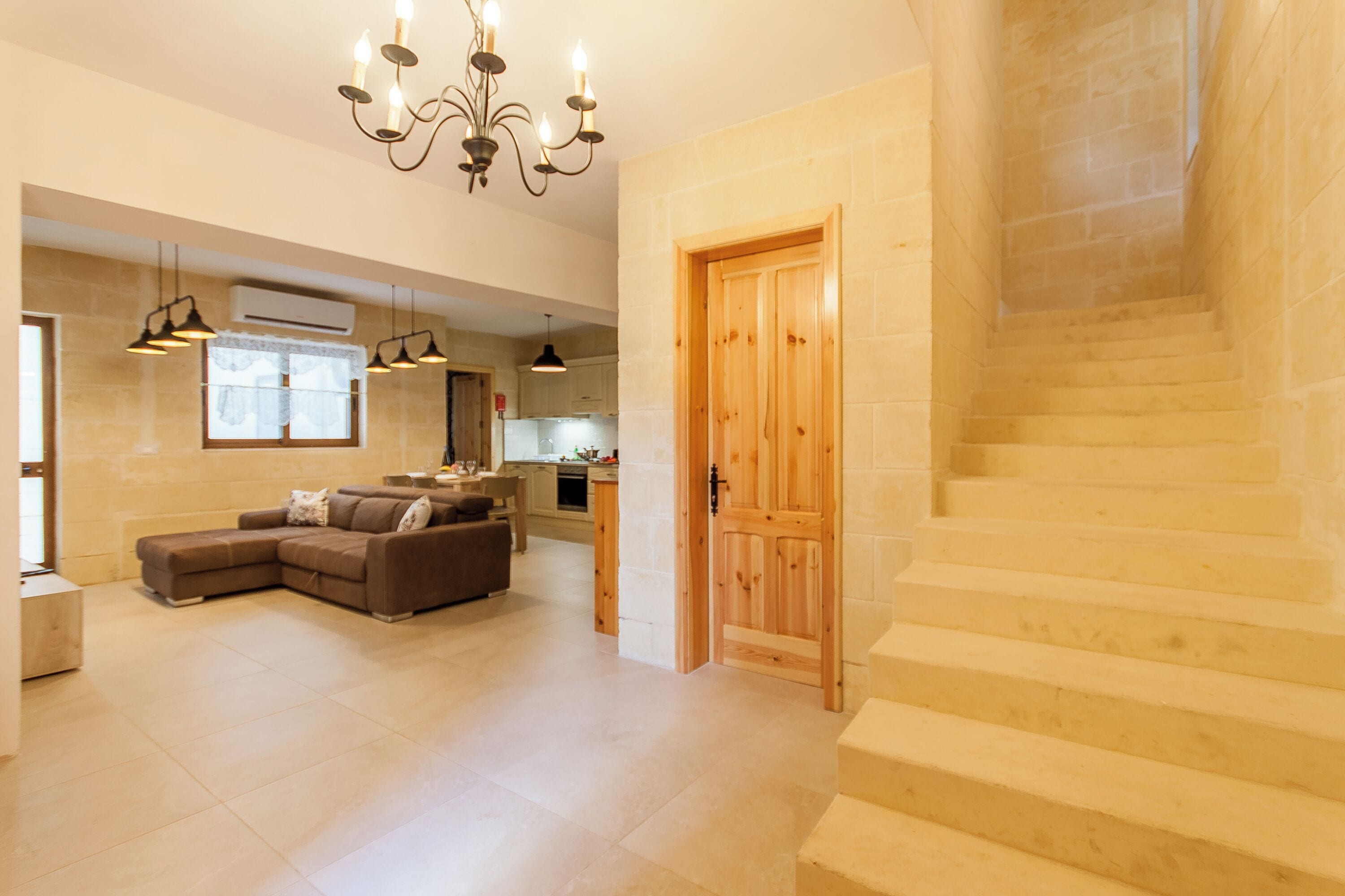 Casa standard, vários quartos, geladeira e micro-ondas (Naduri, Beautiful Gozitan Villa +) | Área de estar | TV de tela plana 21 polegadas com canais a cabo