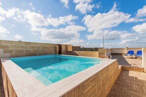 Standard House, Multiple Bedrooms, Refrigerator & Microwave (Naduri, Beautiful Gozitan Villa +) | Pool