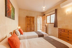 Standard House, Multiple Bedrooms, Refrigerator & Microwave (Naduri, Beautiful Gozitan Villa +) | 3 bedrooms, free WiFi, bed sheets - Naduri, Beautiful Gozitan Villa + Pool (Nadur)