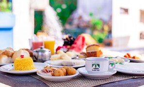 Desayuno buffet incluido todos los días 