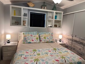 1 bedroom, internet, bed sheets