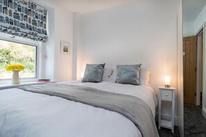 2 quartos, ferros/tábuas de passar roupa, Wi-Fi de cortesia