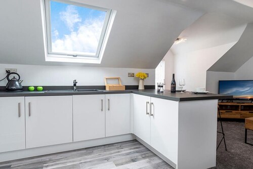 Station Loft - One Bedroom Cottage, Sleeps 2