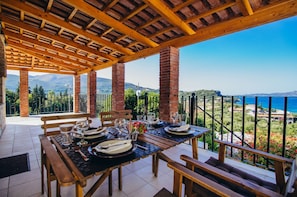 Luxury-Villa | Terrasse/Patio