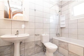 Luxury-Villa | Badezimmer | Haartrockner, Handtücher, Toilettenpapier