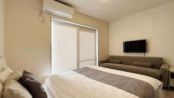 1 habitación, tabla de planchar con plancha, wifi y ropa de cama