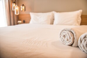 Standard Suite | 1 bedroom, minibar, individually furnished, soundproofing